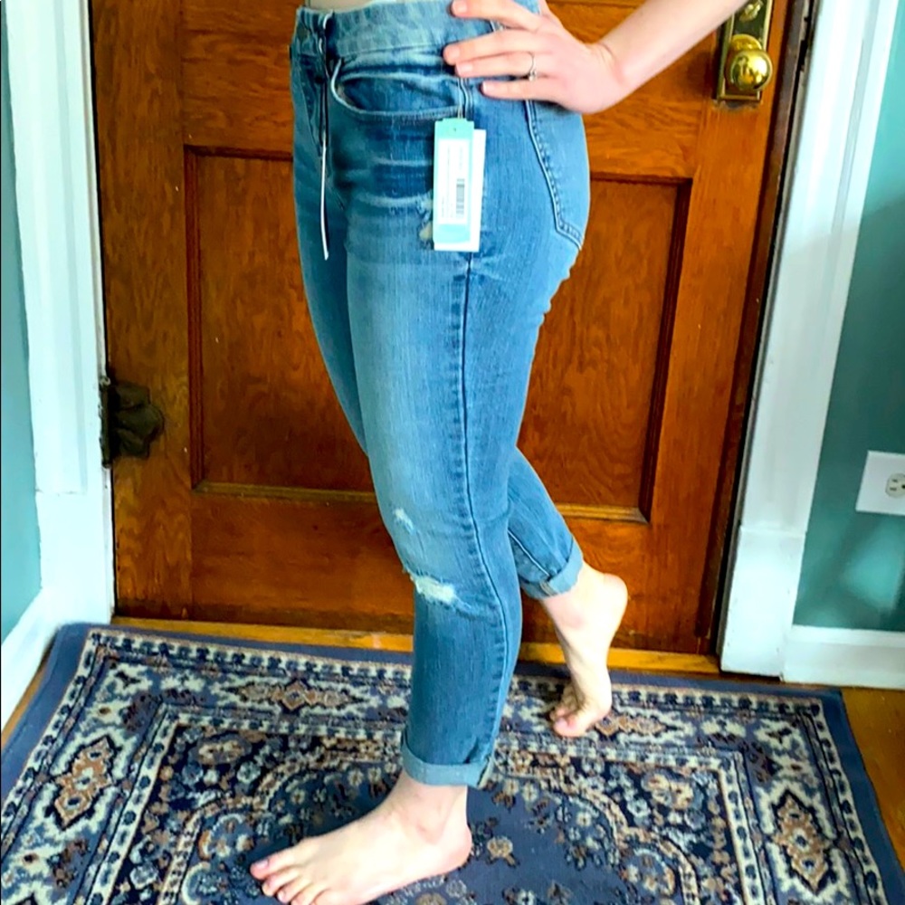 Kenova Skinny Distressed Rolled Jean👖💙